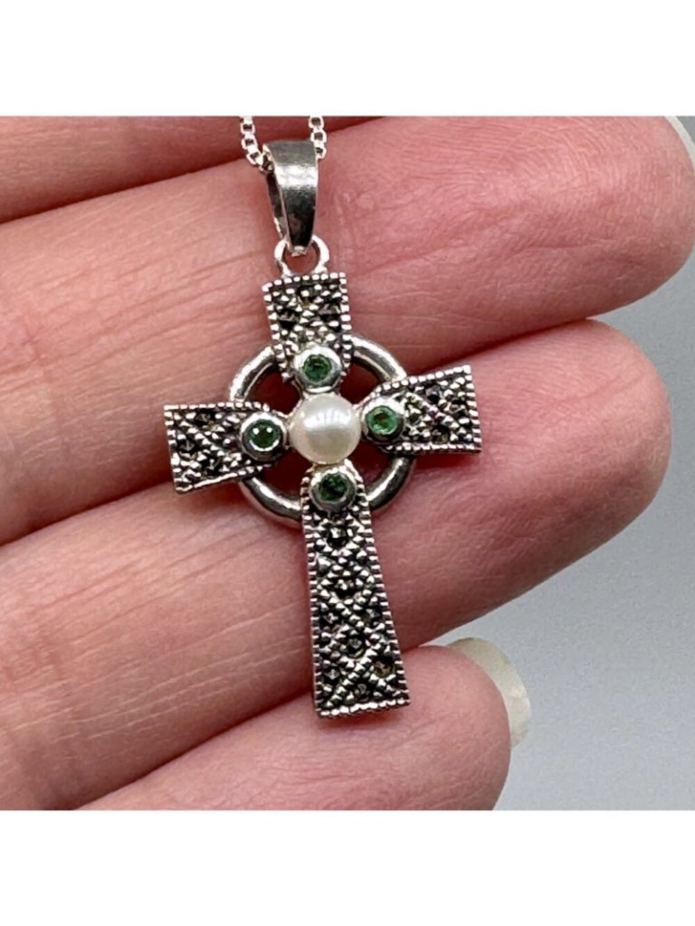 Emerald Sterling Cross Pendant Necklace Marcasites Pearl Center 925 Box Chain - Picture 2 of 14